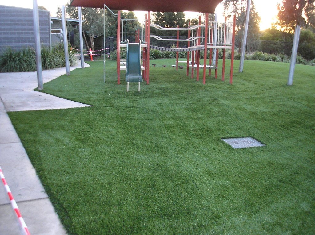Synthetic Surfacing for Large Playgrounds
